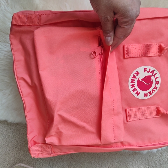 ? Authentic NWT Fjällräven Kånken original Size backpack main image 10